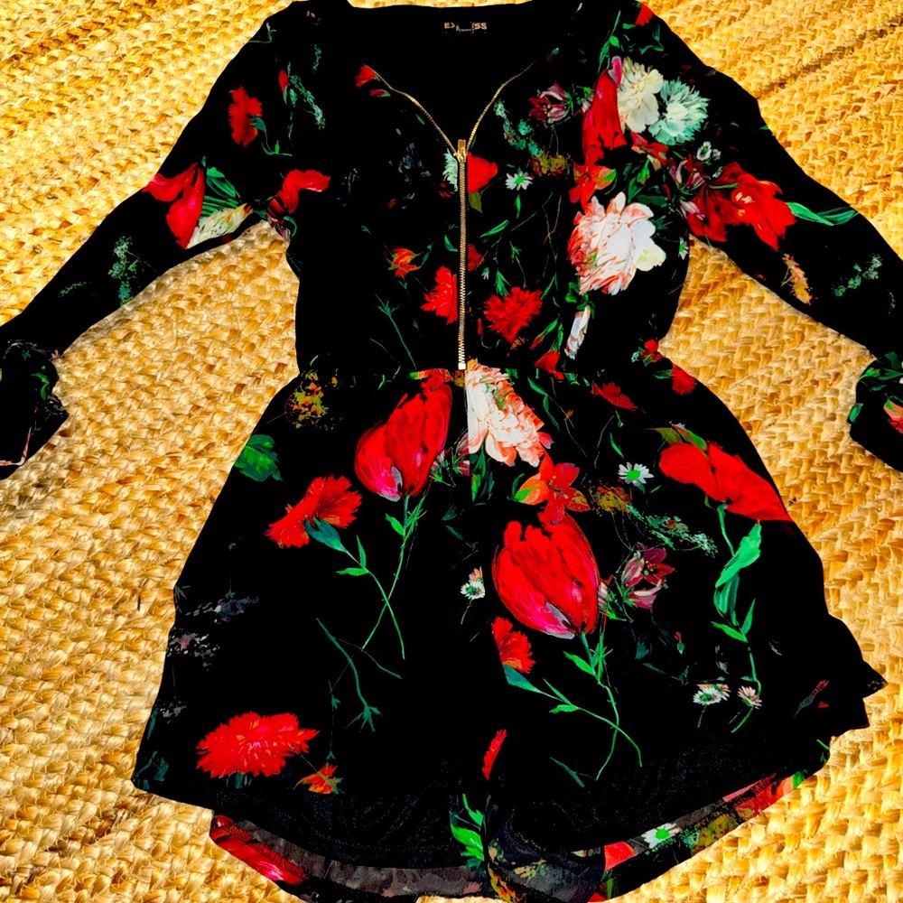 Red Flower romper from express amazing condition